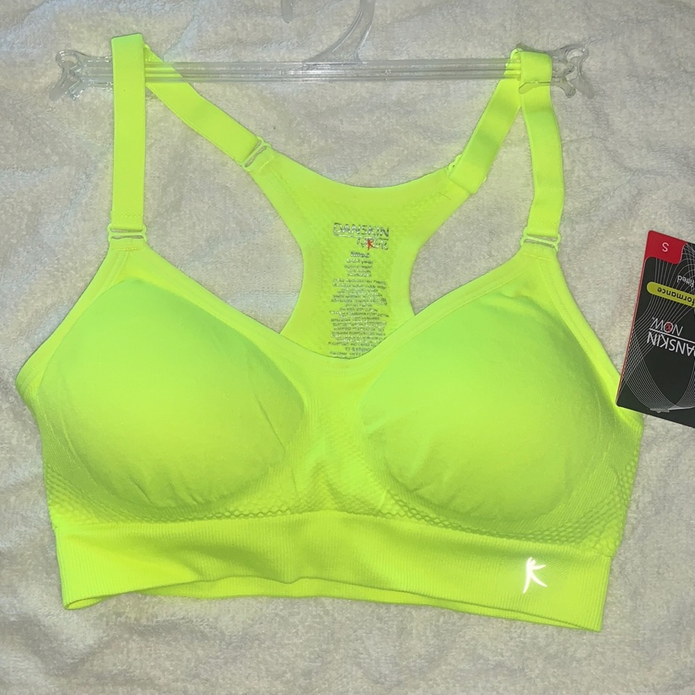 Dan skin Now Performance Fitted Sport Bra